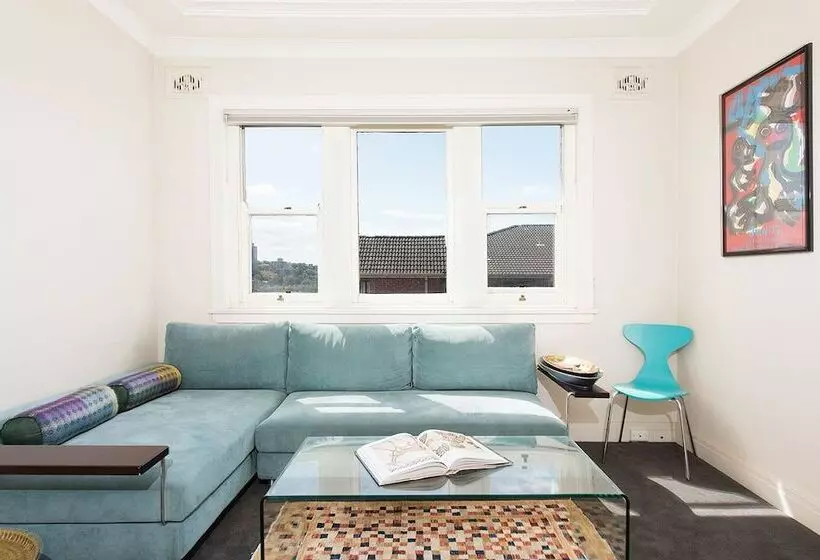 Comfy Coogee Living H328