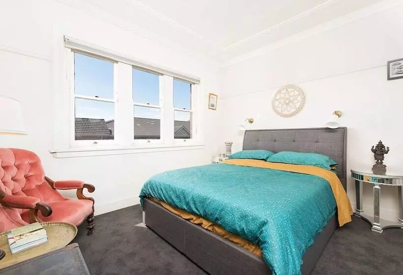 Comfy Coogee Living H328