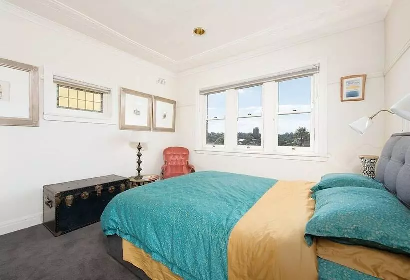 Comfy Coogee Living H328
