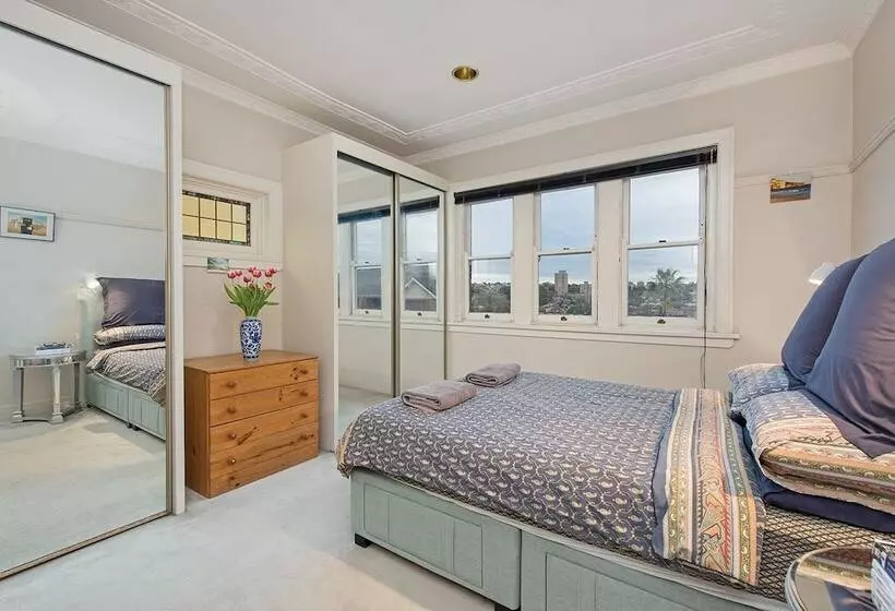 Comfy Coogee Living H328