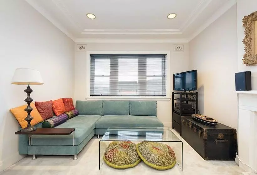 Comfy Coogee Living H328