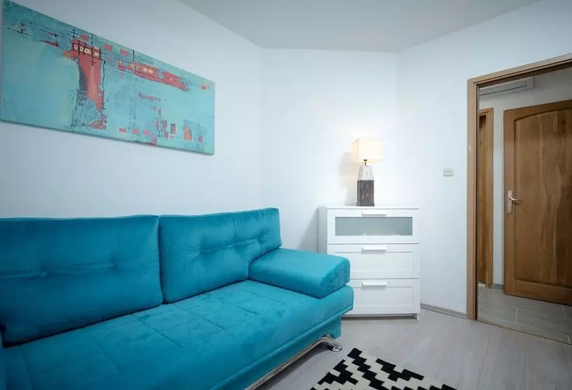 Fredys Apartments