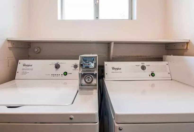 Отель Best Western Cottage Grove Inn