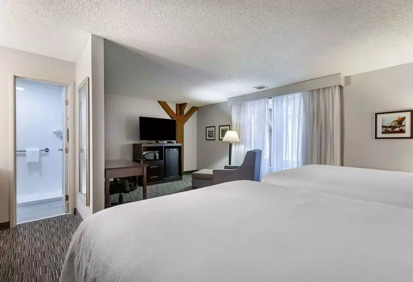 Отель Best Western Plus Como Park