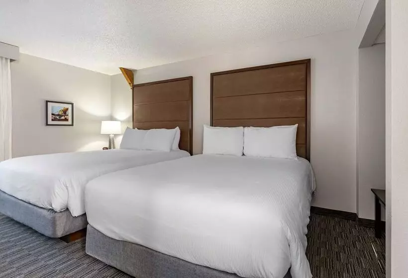 Отель Best Western Plus Como Park