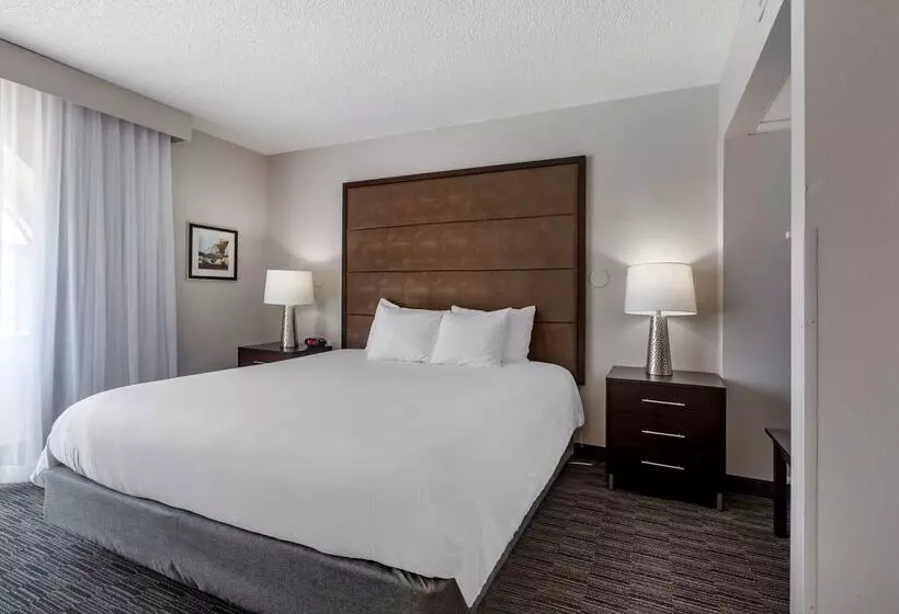 Отель Best Western Plus Como Park