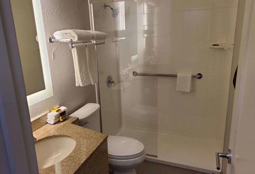 فندق Best Western Plus Como Park