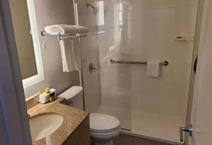 Отель Best Western Plus Como Park