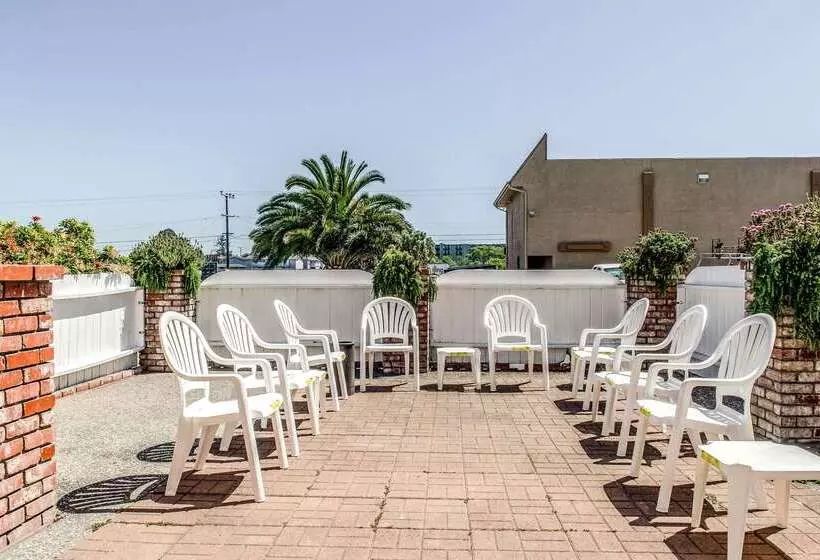 Clarion Hotel By Humboldt Bay