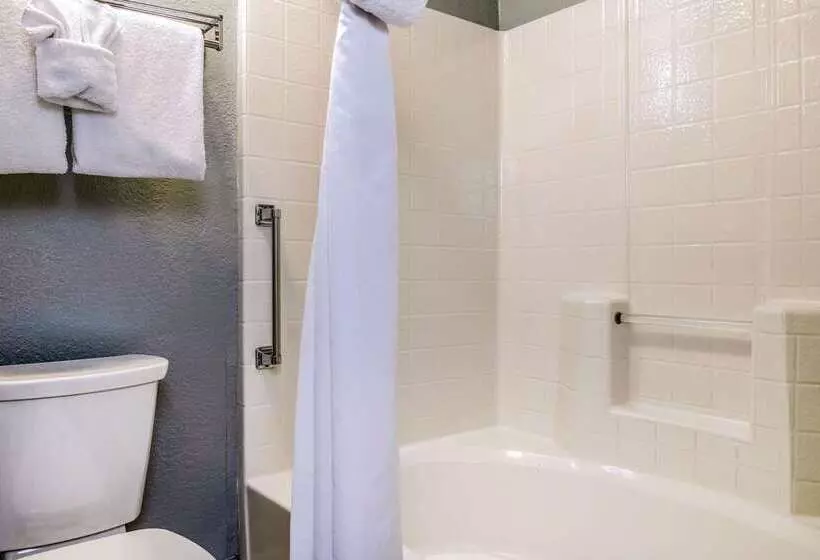 Clarion Hotel By Humboldt Bay