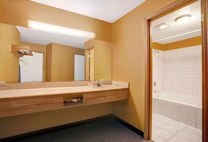 ホテル Days Inn By Wyndham Federal Way