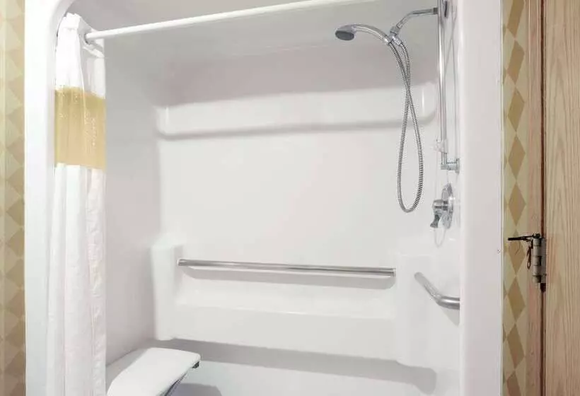 ホテル Days Inn By Wyndham Federal Way