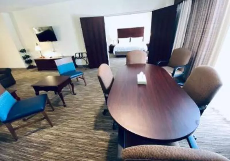 Holiday Inn Express Hotel & Suites Fort Payne, An Ihg