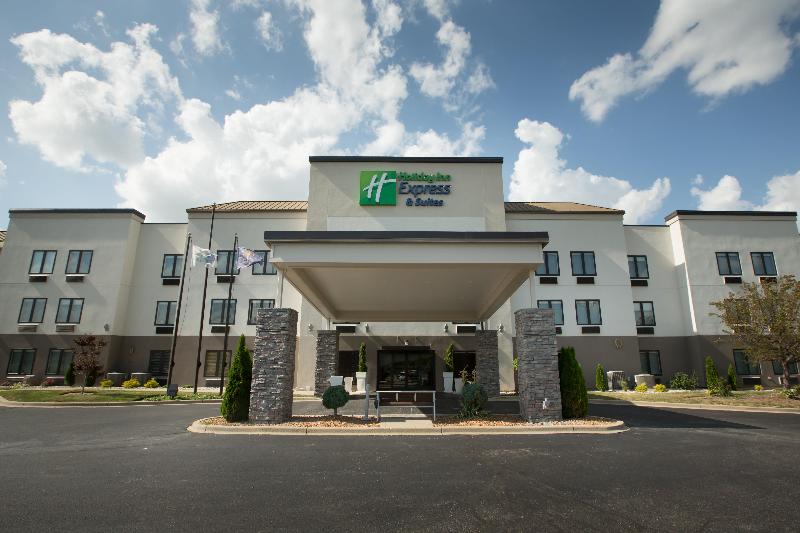 Holiday Inn Express Hotel & Suites Madison, An Ihg