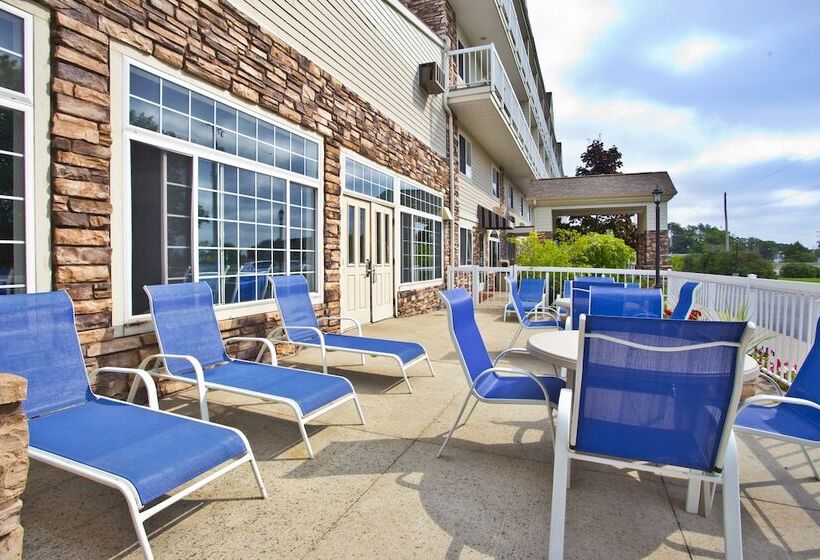 هتل Holiday Inn Express Mackinaw City, An Ihg