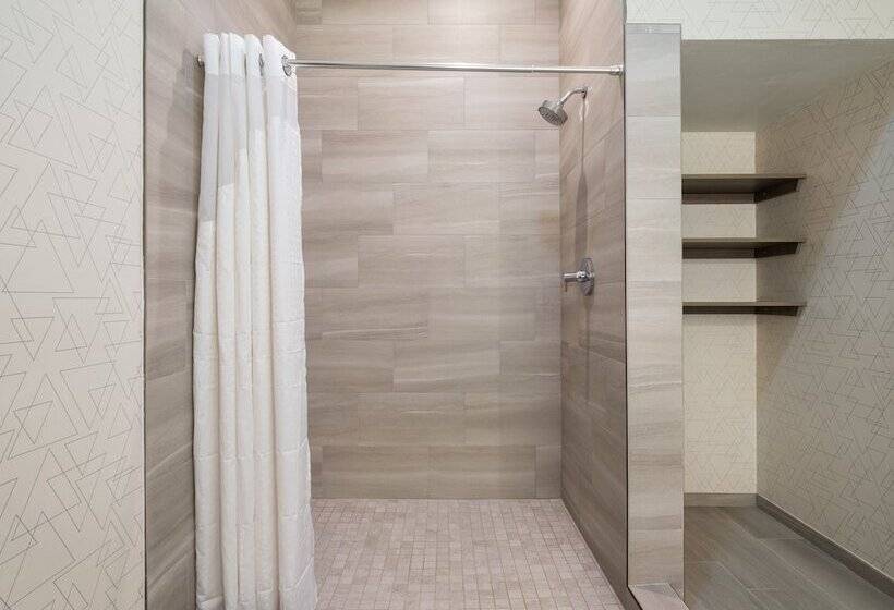 Отель Holiday Inn Express Meadville , An Ihg