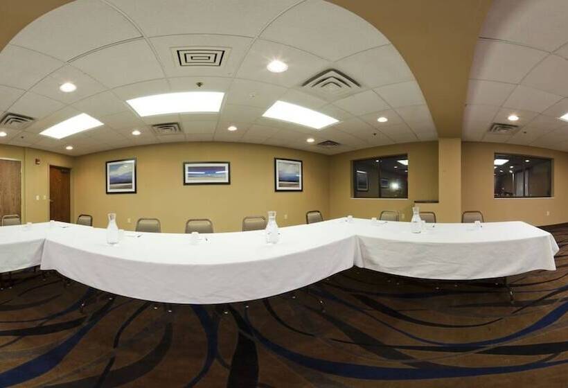 هتل Holiday Inn Express Sault Ste Marie, An Ihg