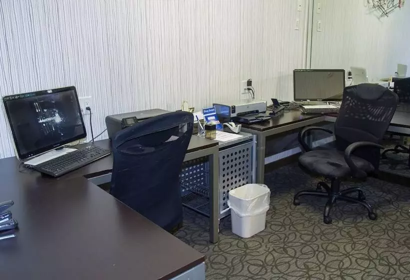 هتل Holiday Inn Express Wenatchee, An Ihg