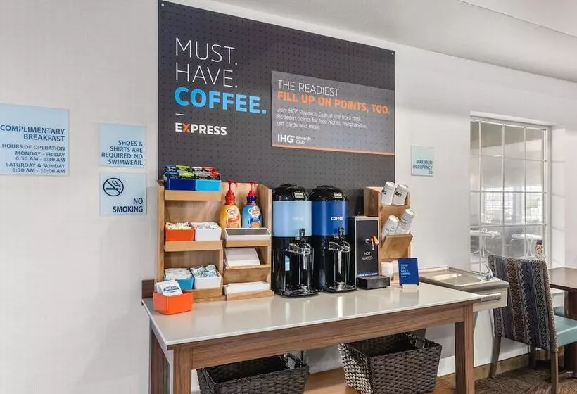 هتل Holiday Inn Express Wenatchee, An Ihg