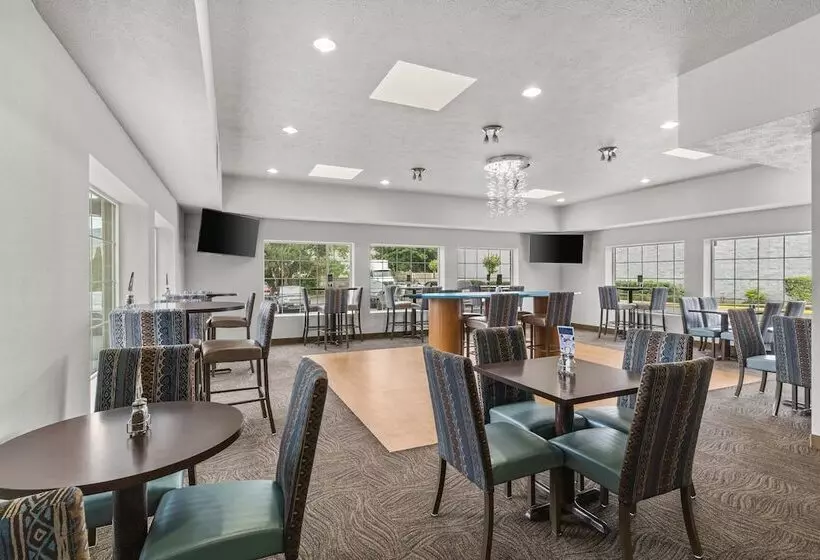 هتل Holiday Inn Express Wenatchee, An Ihg