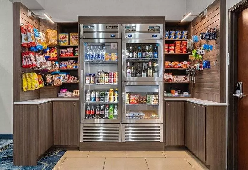 هتل Holiday Inn Express Wenatchee, An Ihg