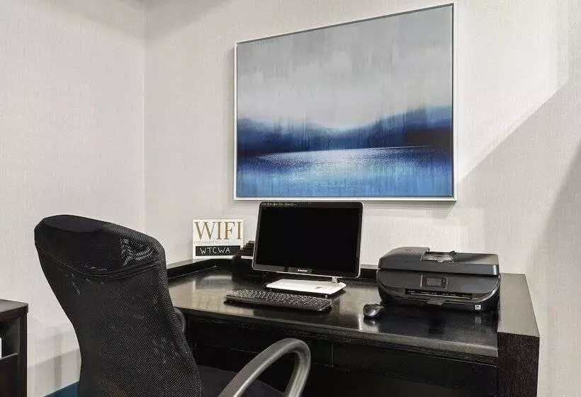 هتل Holiday Inn Express Wenatchee, An Ihg