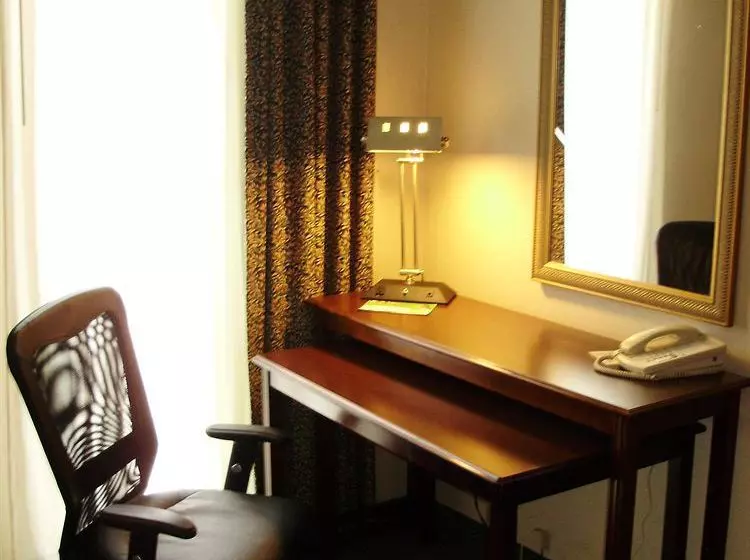 DoubleTree by Hilton Hotel Joplin