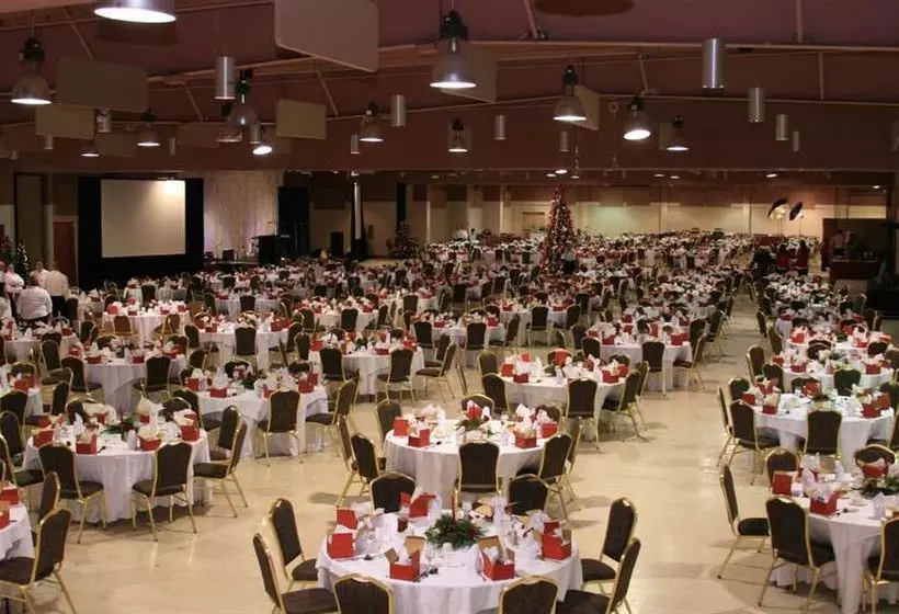 DoubleTree by Hilton Hotel Joplin