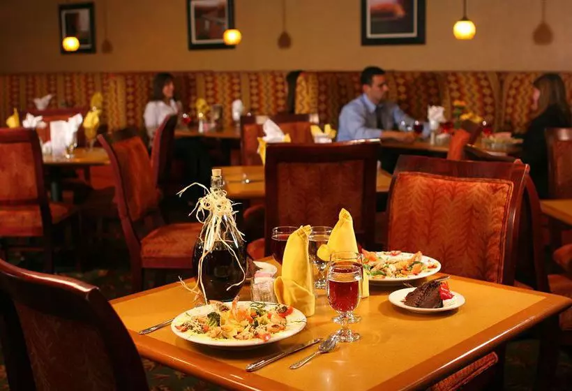 DoubleTree by Hilton Hotel Joplin