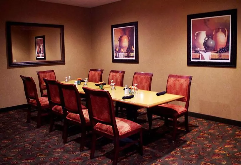 DoubleTree by Hilton Hotel Joplin