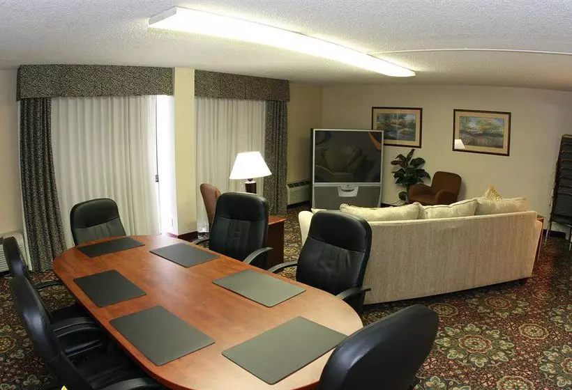 DoubleTree by Hilton Hotel Joplin