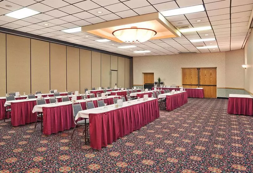 DoubleTree by Hilton Hotel Joplin