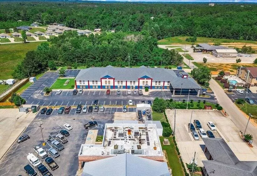 ホテル Hometown Inn Thomasville