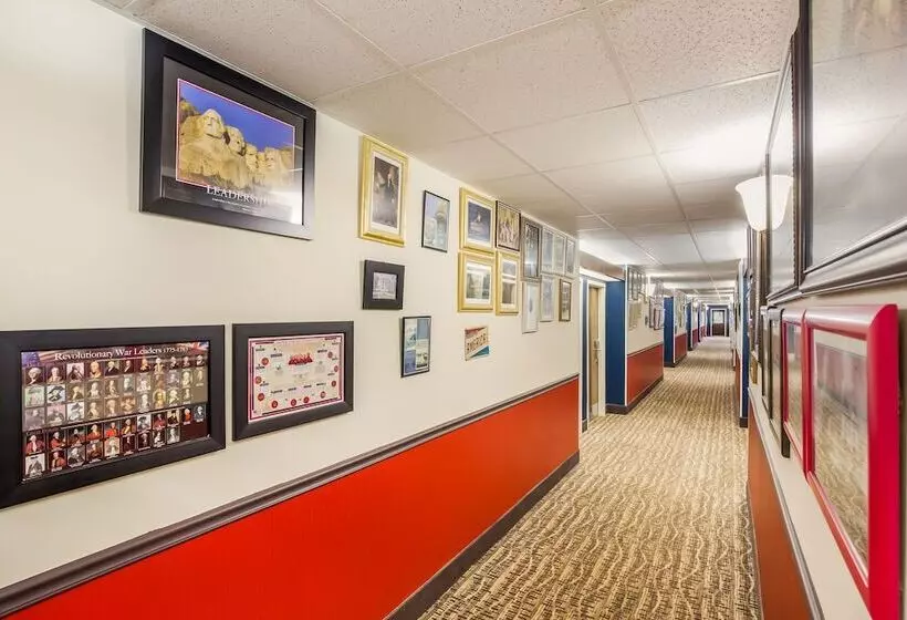 ホテル Hometown Inn Thomasville