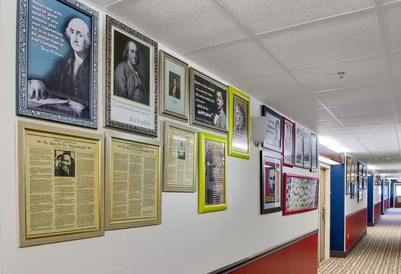 ホテル Hometown Inn Thomasville