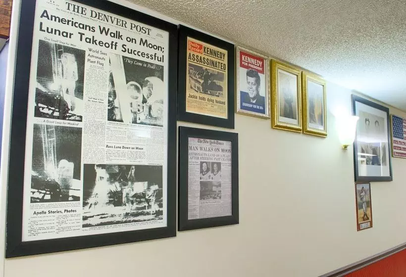 ホテル Hometown Inn Thomasville