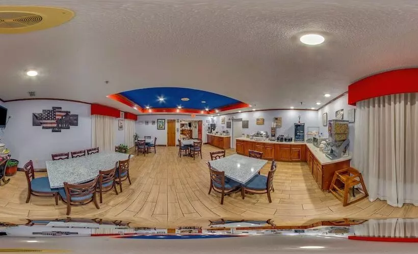 ホテル Hometown Inn Thomasville