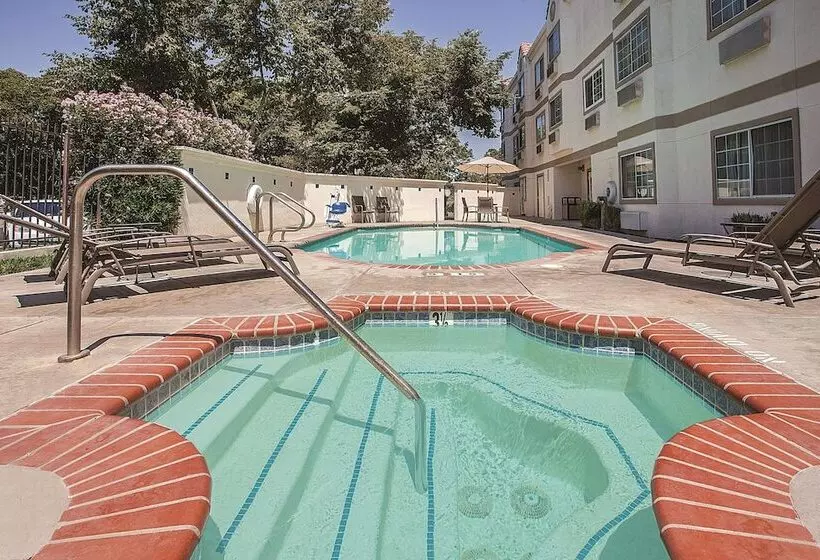 Hôtel La Quinta By Wyndham Davis