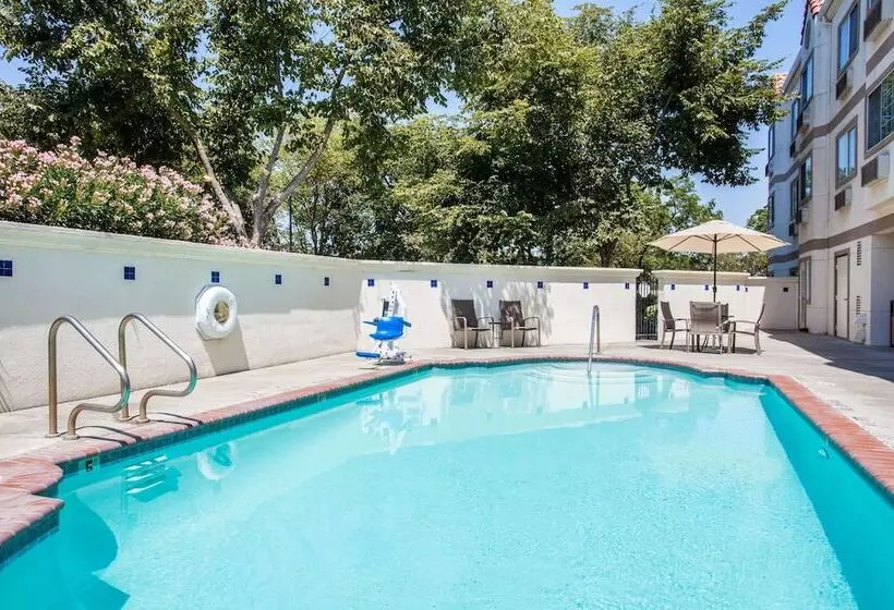 Hôtel La Quinta By Wyndham Davis