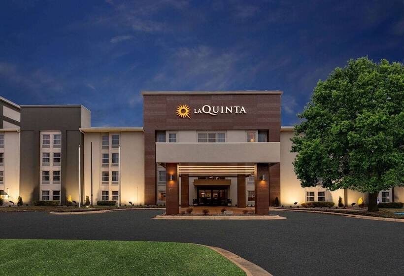 Отель La Quinta By Wyndham Jonesboro
