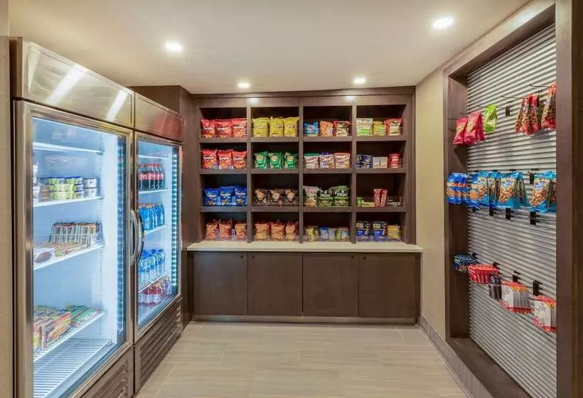 هتل La Quinta By Wyndham Jonesboro