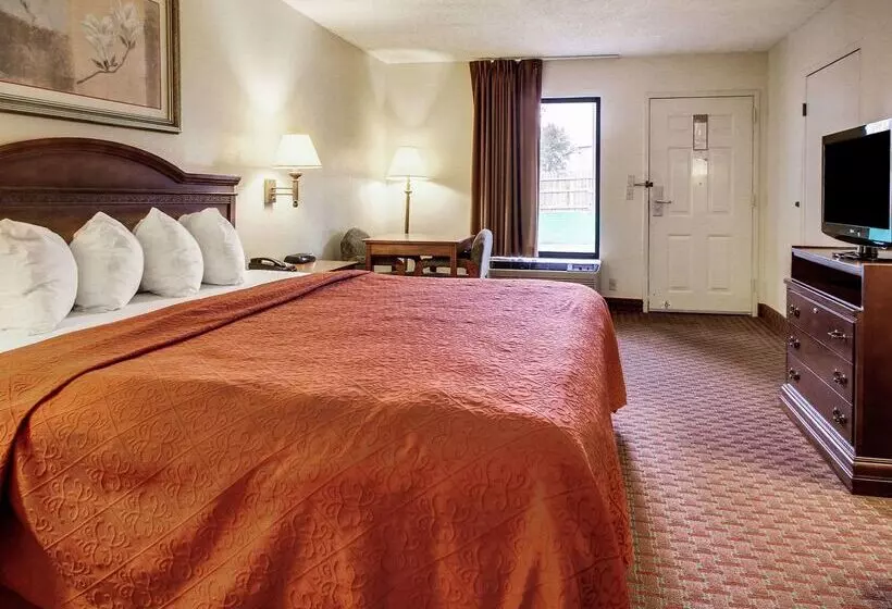 هتل Quality Inn & Suites