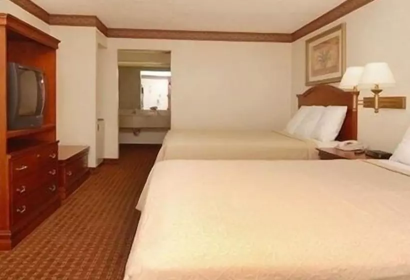 هتل Quality Inn & Suites