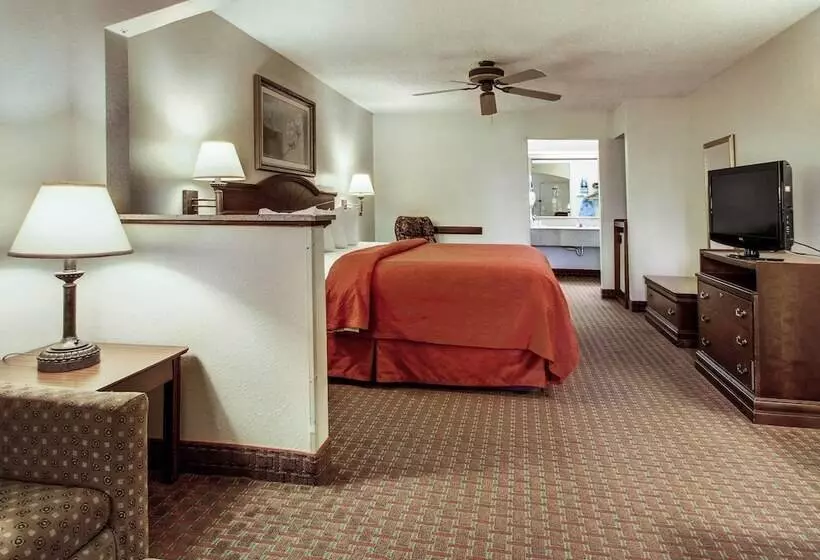 هتل Quality Inn & Suites