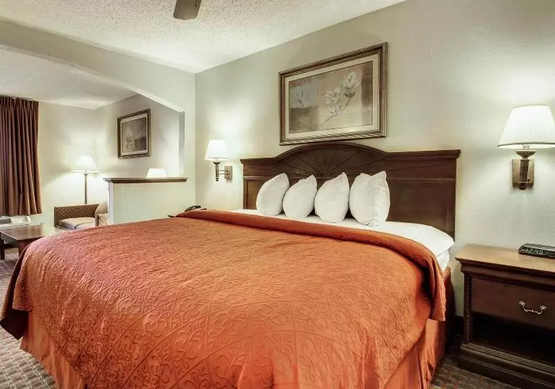 هتل Quality Inn & Suites