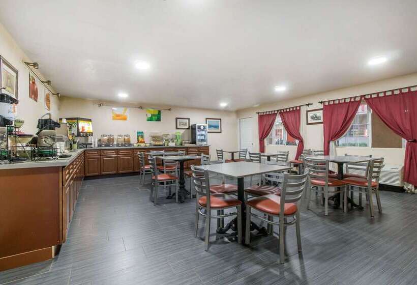 호텔 Quality Inn & Suites Crescent City Redwood Coast