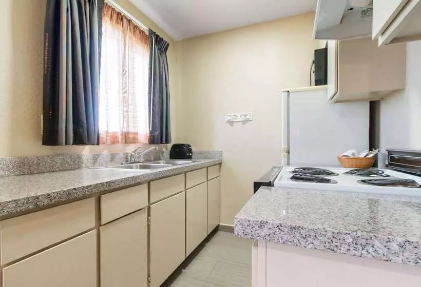 酒店 Quality Inn & Suites Crescent City Redwood Coast