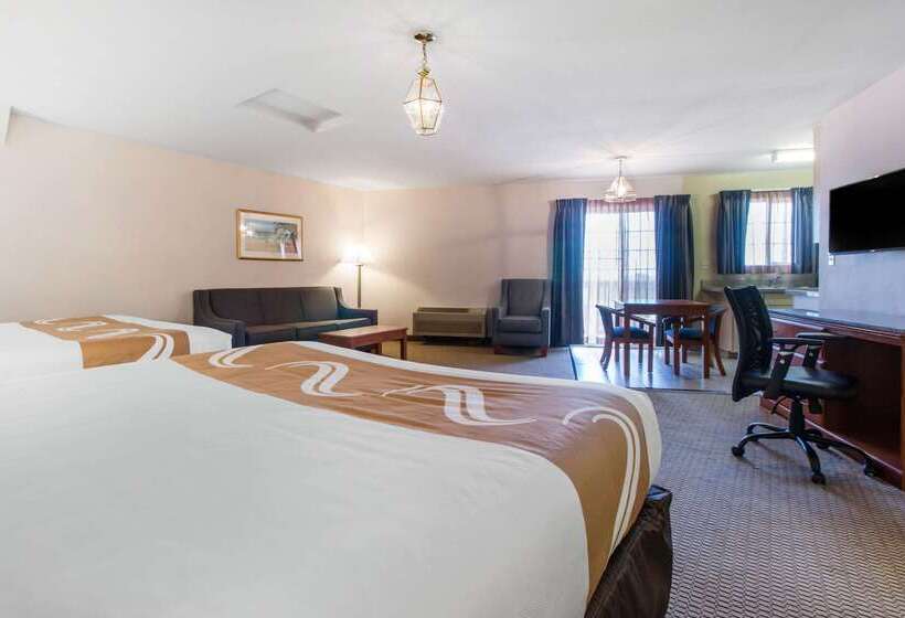 호텔 Quality Inn & Suites Crescent City Redwood Coast