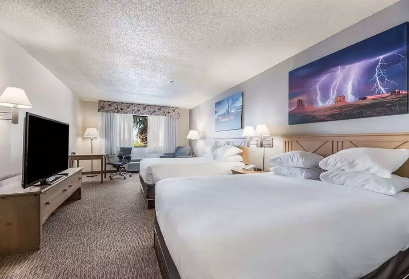 בית מלון כפרי Red Lion Inn & Suites Goodyear