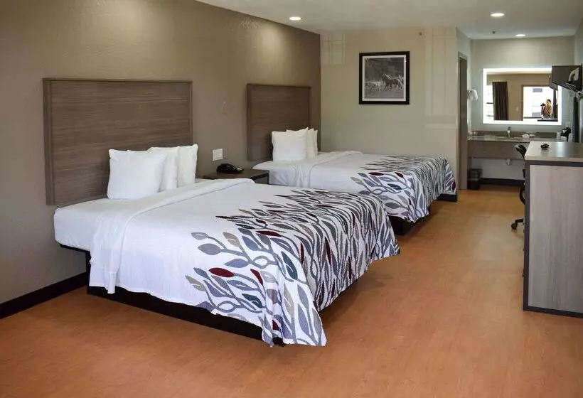 Отель Quality Inn & Suites